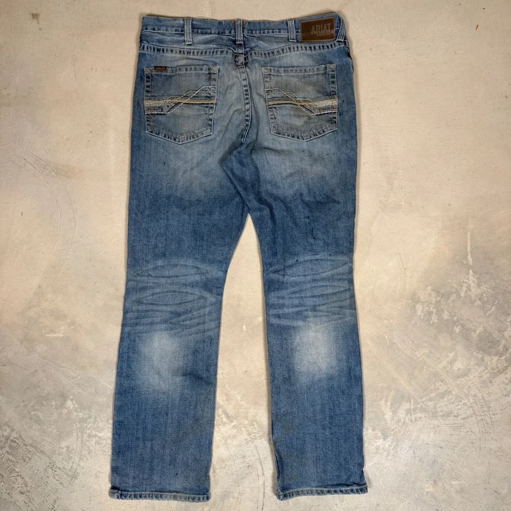 Ariat M4 Low Rise Straight Leg Jeans‎ Mens 38x32 Medium Wash Distressed 10032086